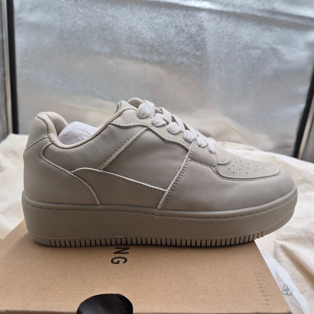 NEW Call It Spring Women's Fresh Sneaker, Light Grey, 7